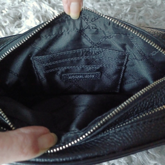 🎉4xHost Pic🎉Michael Kors Crossbody Bag - Picture 8 of 10
